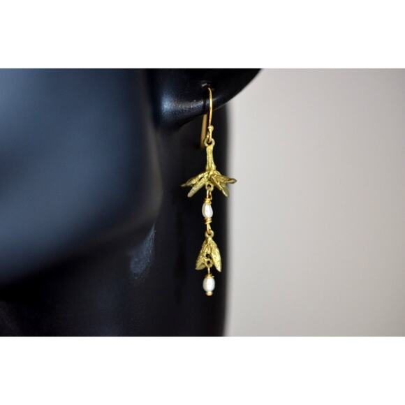 Michael Michaud Burning Bush Pod Wire Earrings w/Pearls - Picture 1 of 2